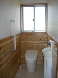完成トイレ・浴室写真：一階トイレ
